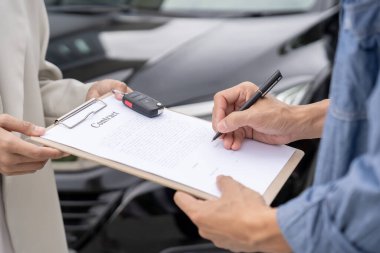 Kira, kiralık araba, satış, alım. Yeni ve kullanılmış araba için sözleşme imzalayın. Satışlar, kredi kredisi finans, kira aracı, sigorta, kiralama, satıcı, satıcı, taksit, araba bakımı işi