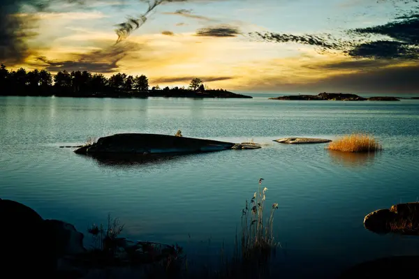 Sahilden manzara, güney Gölü.