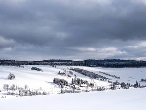 Winterliches Dorf Erzgebirge Sachsen — Stockfoto