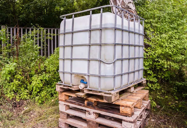 Wasserbehälter Für Die Behelfsbaustelle Wasserversorgung — Stockfoto