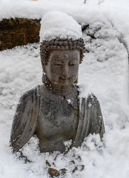 Figura Buda Nieve —  Fotos de Stock