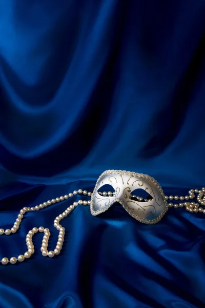 Silver carnival mask and pearl — Stock Photo, Image