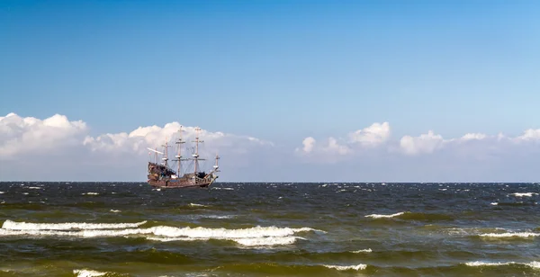 Old Pirate Galleon in the Baltic Sea — Stock Photo, Image