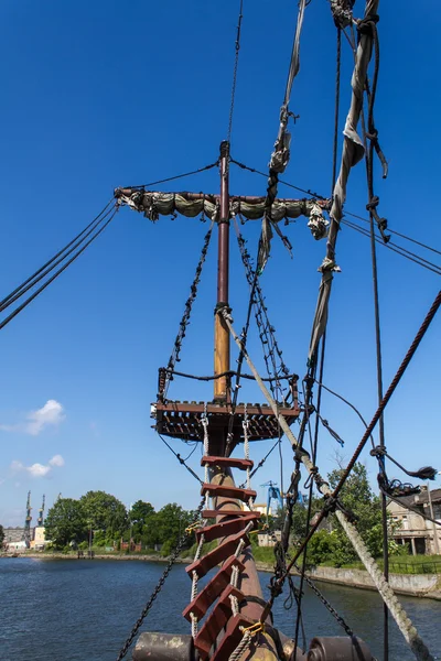 Old sailing ship rigging — Stock Photo, Image