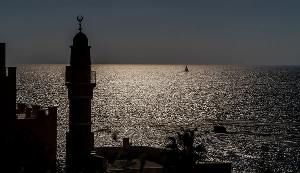 Silueta de minarete en Jaffa Viejo — Foto de Stock