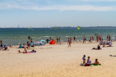 İnsanlar plajda, Sopot