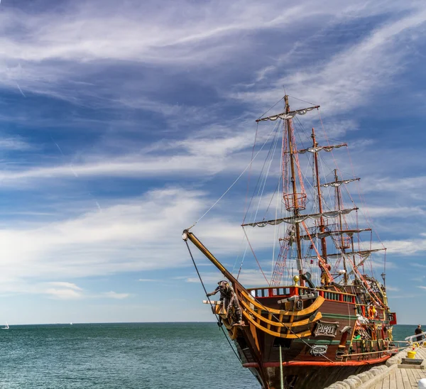 Pirate galleon in Sopot — Stock Photo, Image