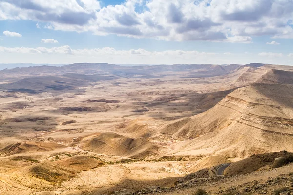 Büyük krater, Negev Çölü — Stok fotoğraf