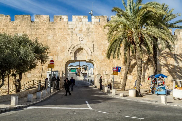 Portão de esterco Cidade Velha de Jerusalém — Fotografia de Stock