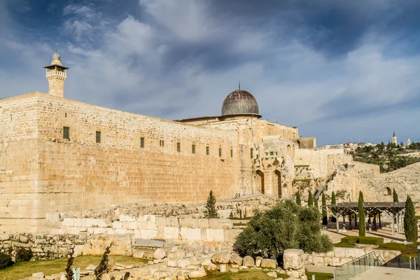 Al-Aqsa moskee, de Tempelberg in Jeruzalem — Stockfoto