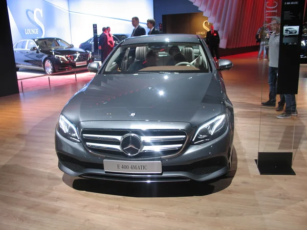 Moskevské Mezinárodní Auto Show 2016. Mercedes. Nový. Nový model. E400. 4 Matic. 29. srpna 2016 — Stock fotografie