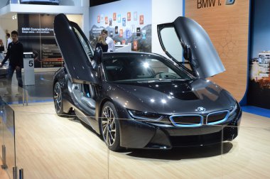 Moskova Uluslararası Otomobil Salon Bmw i8 koyu mavi lüks Ağustos 2014