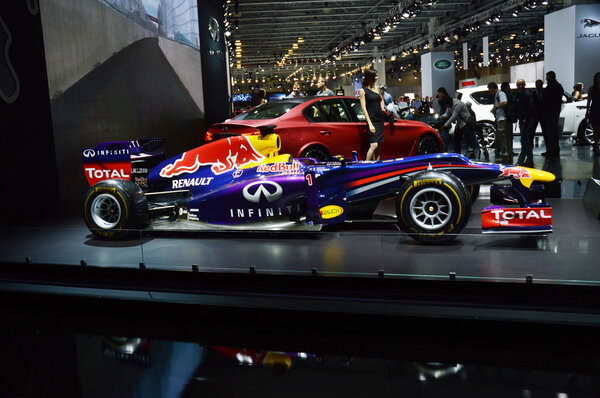Чемпионы Red bull Vettel, Московский международный автомобильный салон Rikyardo
