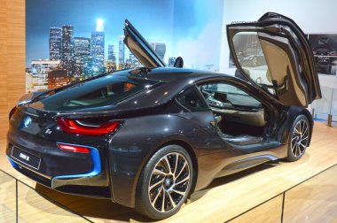 Moskova Uluslararası Otomobil Salon Bmw i8 yükseltilmiş yukarı kapı ile