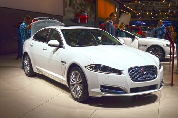 White Jaguar Shine Moscow International Automobile Salon — Stock Photo, Image