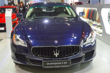 Maserati Quattroporte S Q4 koyu mavi metalik Moskova Uluslararası Otomobil Salon özel