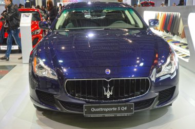 Maserati Quattroporte S Q4 koyu mavi metalik Moskova Uluslararası Otomobil Salon Premium