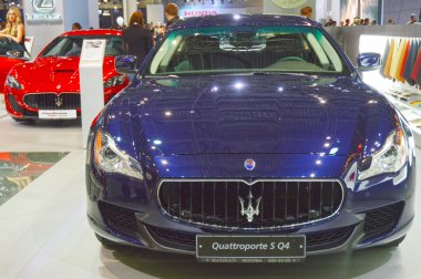 Maserati Quattroporte S Q4 koyu mavi metalik Moskova Uluslararası Otomobil Salon