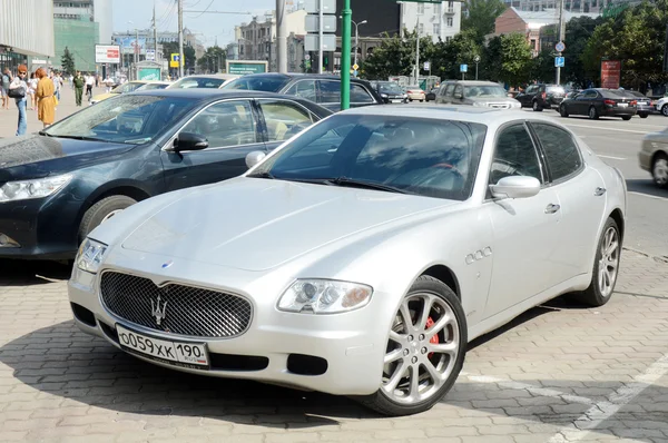 Maserati Metálico Calle Moscú — Foto de Stock