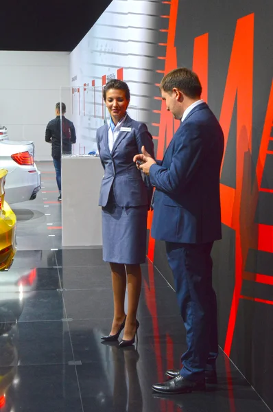 International Automobile Salon BMW team talking — Stock Photo, Image