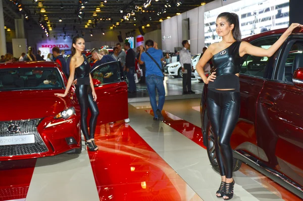 Lexus carros vermelhos Traffic Shine Moscow International Automobile Salon — Fotografia de Stock