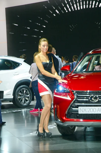 Carros de Lexus vermelho de Salão Internacional do automóvel de Moscou — Fotografia de Stock