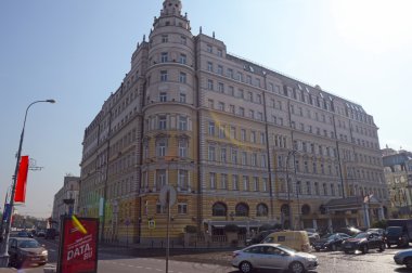 Lüks Avrupa hotel Baltschug Kempinski mavi gökyüzü