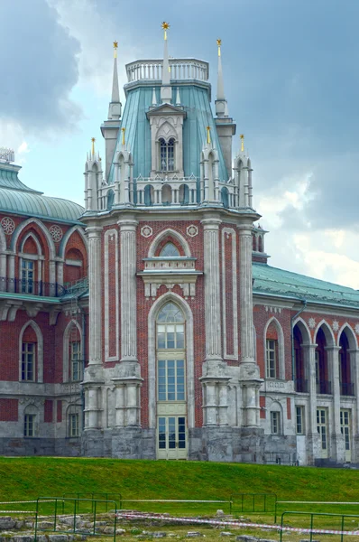 El Tsaritsyno El Grand Palace Corner torre Principal fachada norte —  Fotos de Stock