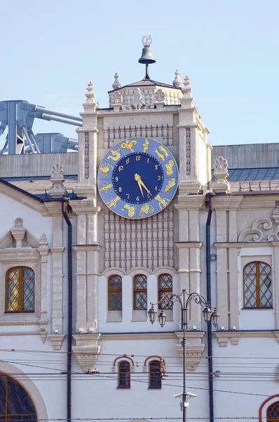 Reloj Kazansky estación de tren Arquitecto Schusev 1914-1917 Moscú borokko Calor —  Fotos de Stock