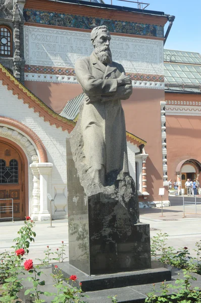 The monument to Pavel Tretyakov  June — Stock Photo, Image