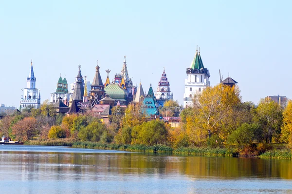 Izmailovo nehir Kremlin altın sonbahar