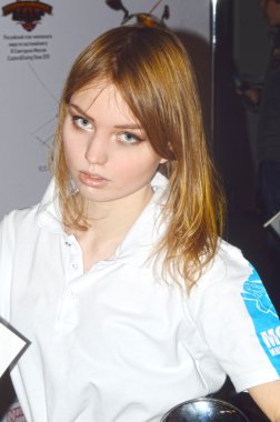 Moskova Crocus City Hall 21 Şubat bir motosiklet sürme Moto Park 2015 güzel genç bayan modeli