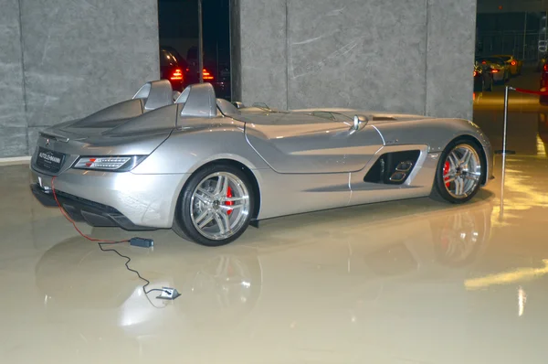 Cabrio Mercedes-Benz showroom