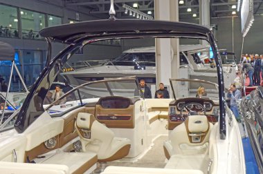 Kabin tekne, direksiyon simidi, pano, güverte