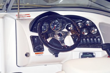 Kabin tekne, direksiyon simidi, pano, güverte