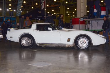 Moskova Show 2015 ayarlama. Beyaz Corvette