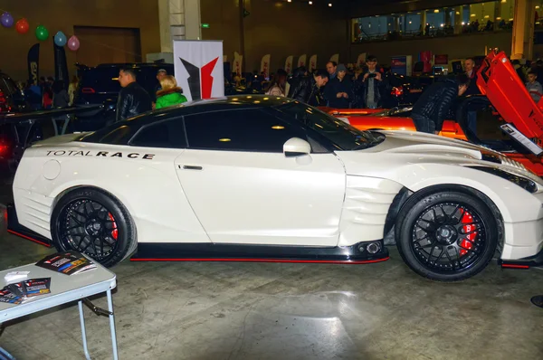 Moscow Tuning Show 2015. Branco Nissan GTR — Fotografia de Stock