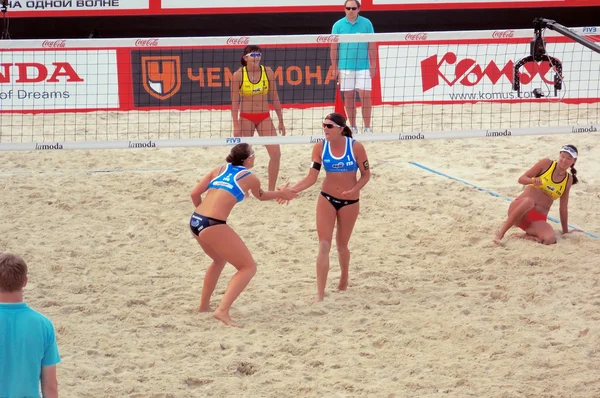 2015 Moscow Gland Slam Tournament Beach Volleyball Match for 3rd place. — Stock Photo, Image