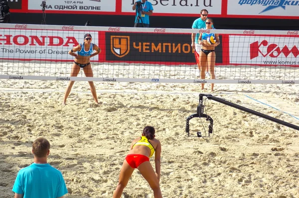 2015 Moscú Gland Slam Torneo Voleibol Playa Partido por el 3er lugar Italia - China —  Fotos de Stock