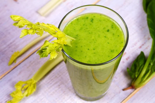 Spinach and Celery Smoothie — Stock Photo, Image