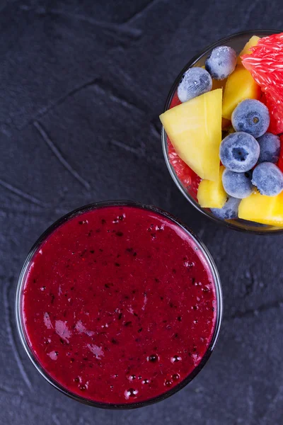 Batido de arándanos, mango y pomelo — Foto de Stock