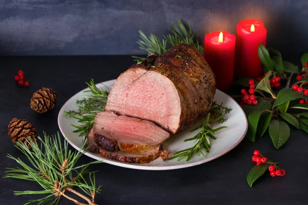 Roasted Beef Christmas Decorations New Year Dinner Table View Top — Stock Photo, Image