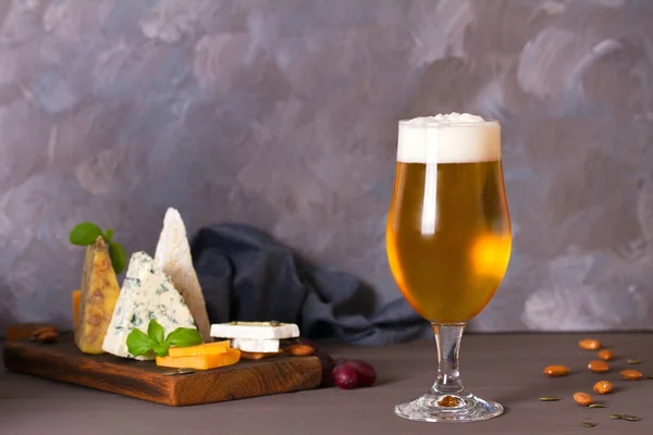 Beer Cheese Glass Beer Cheese Walnuts Ale Food Concept Copy — Stock Photo, Image