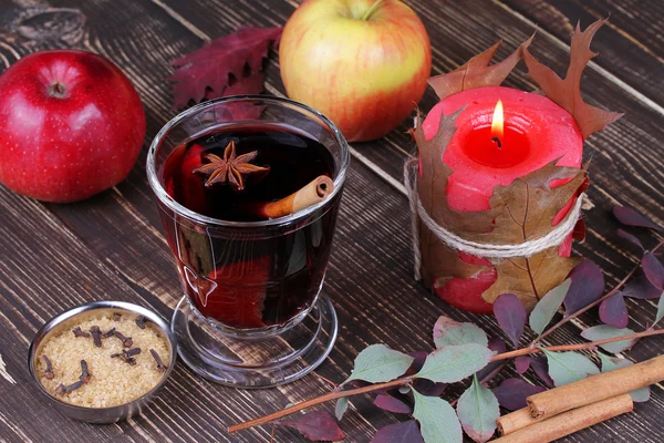 Mulled wine and spices — Stock Photo, Image