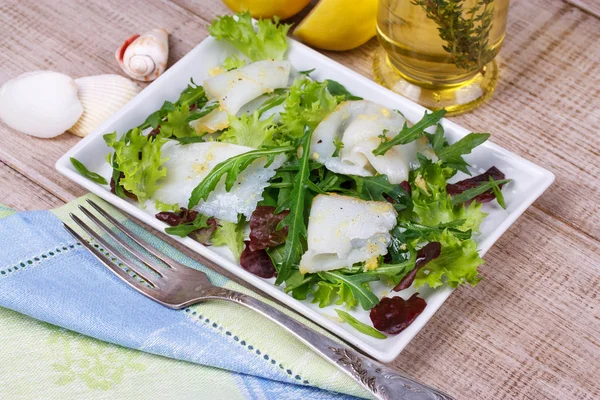 White fish. Toothfish with salad — Stock Photo, Image