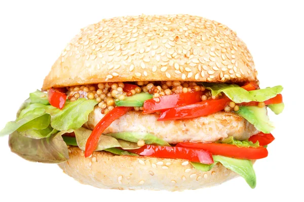 Türkiye, avokado, marul, soğan, kırmızı biber biber susam tohumu çörek üzerinde Burger