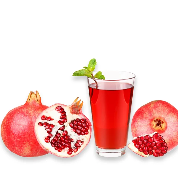 Pomegranate juice in a glass and ripe pomegranate. Isolated on white background. Close-up. Studio photography. — Stock Photo, Image