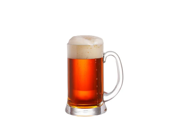 Vaso de cerveza aislado sobre fondo blanco — Foto de Stock