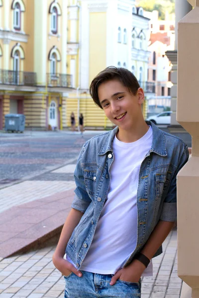 Portrait of Teen Boy — Stock Photo, Image