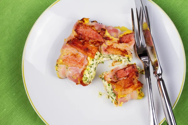 Bacon verpakt kaas — Stockfoto